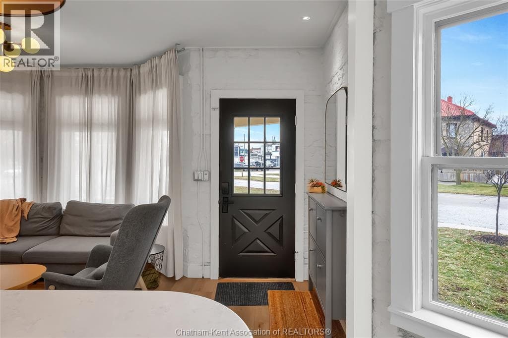 11 Victoria AVENUE — photo 3