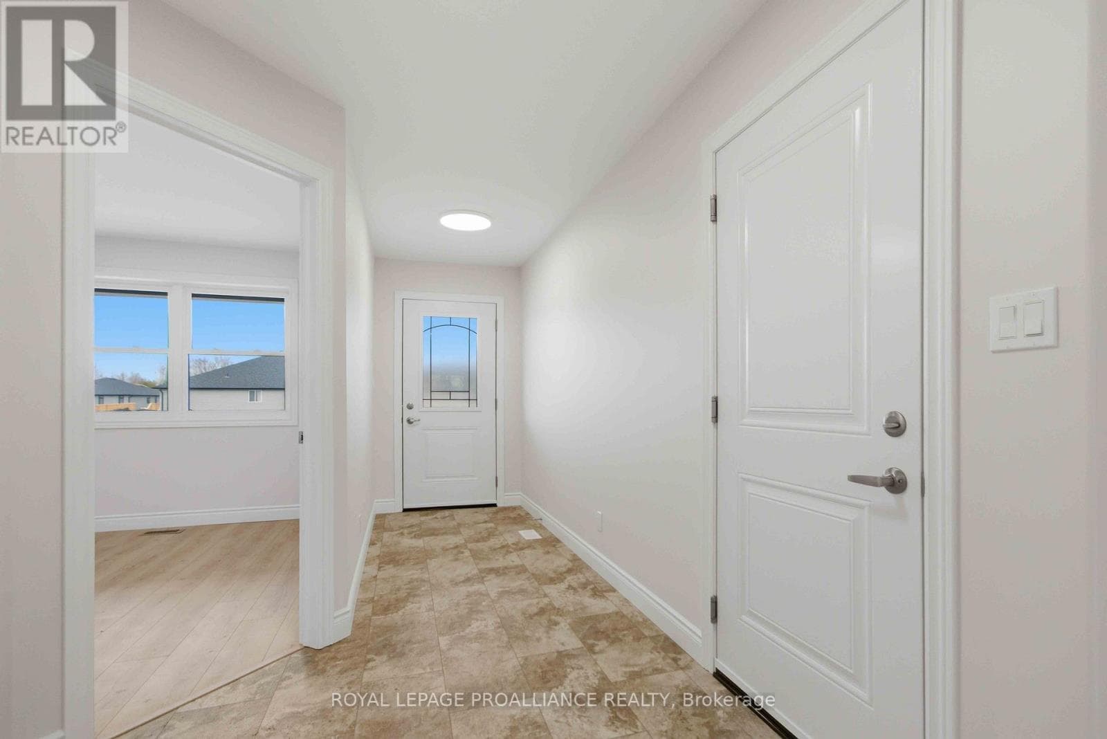 27 CLAYTON JOHN AVENUE — photo 3