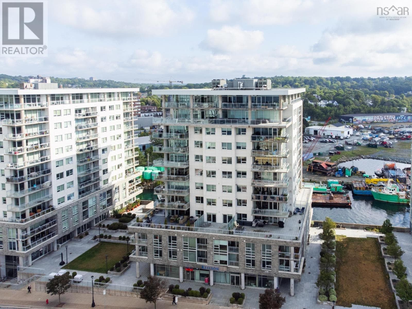 205 31 Kings Wharf Place in DARTMOUTH
