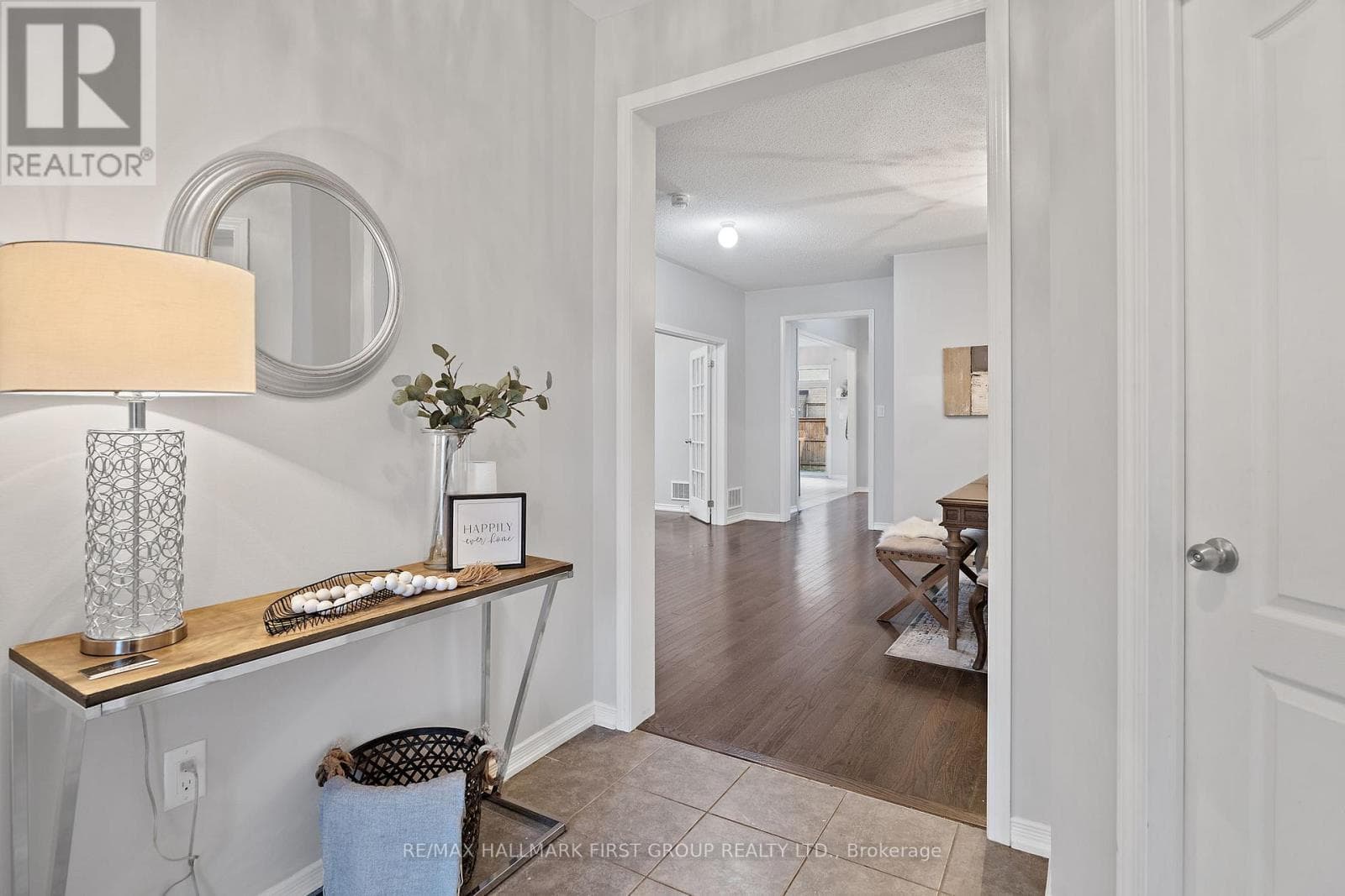 55 BUTTONSHAW STREET — photo 3