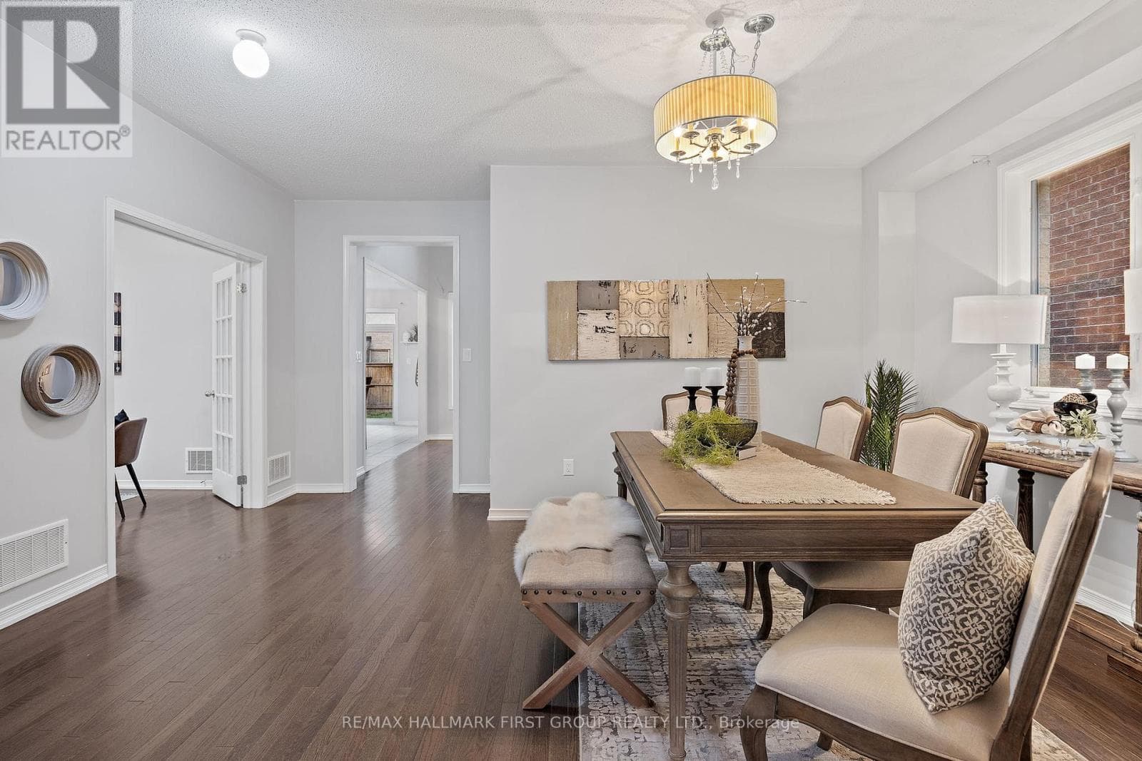 55 BUTTONSHAW STREET — photo 4