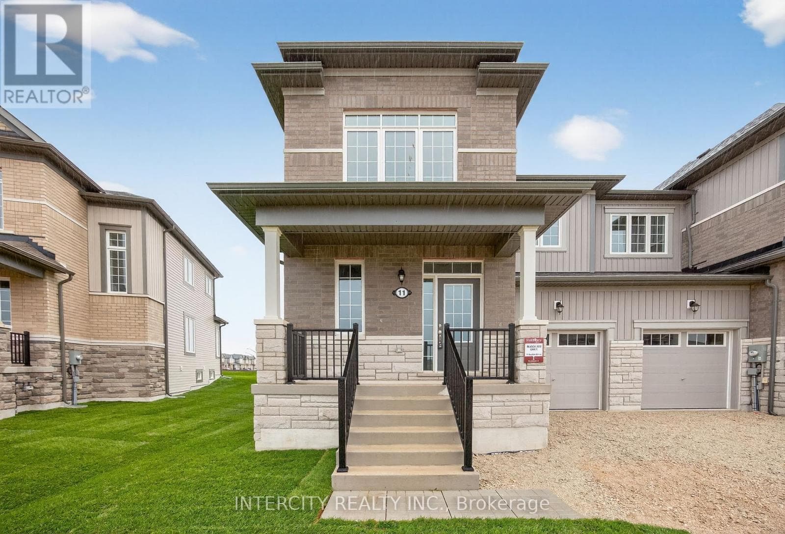11 AVALON DRIVE, Toronto — photo 3
