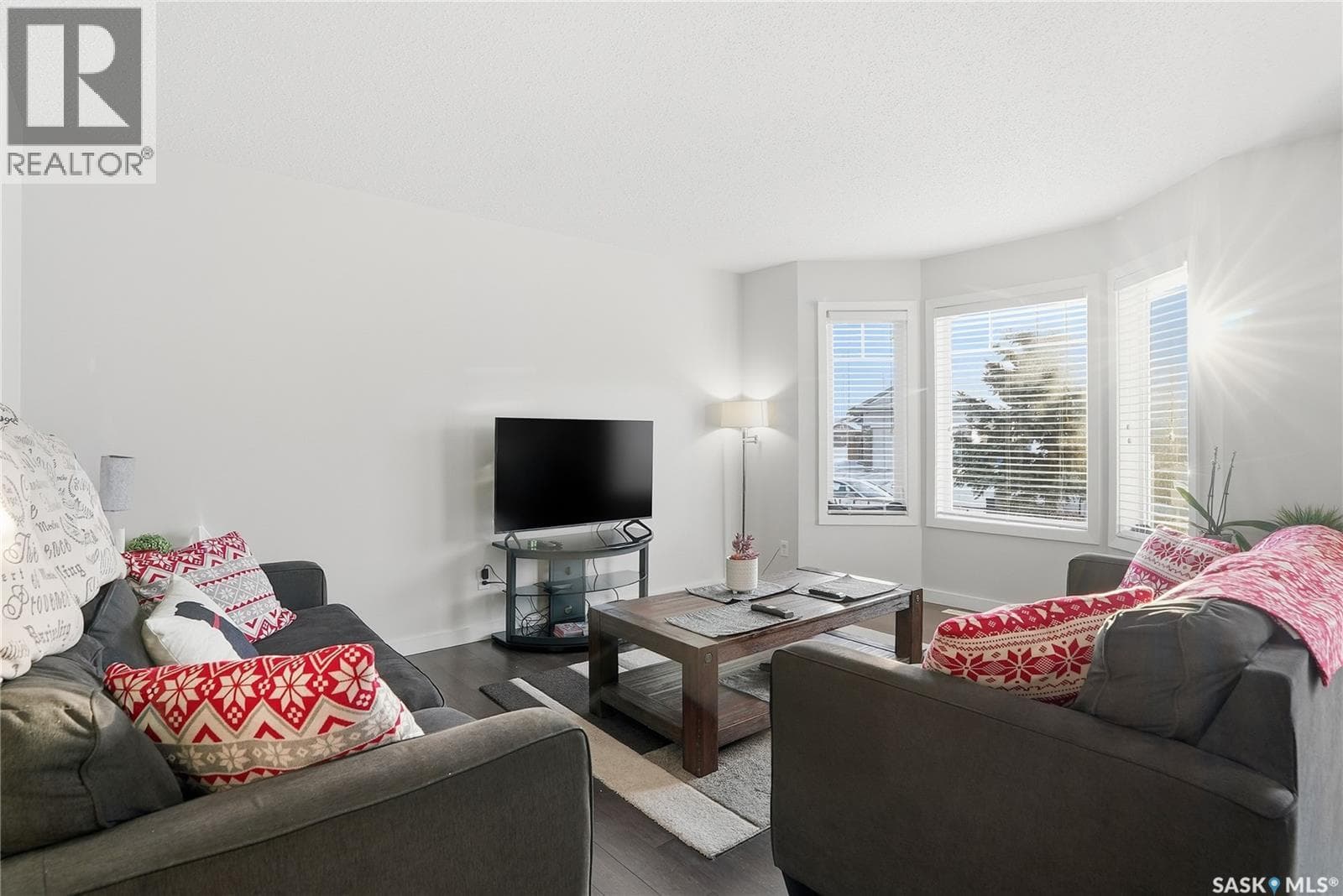 175 135 Ashworth CRESCENT — photo 4