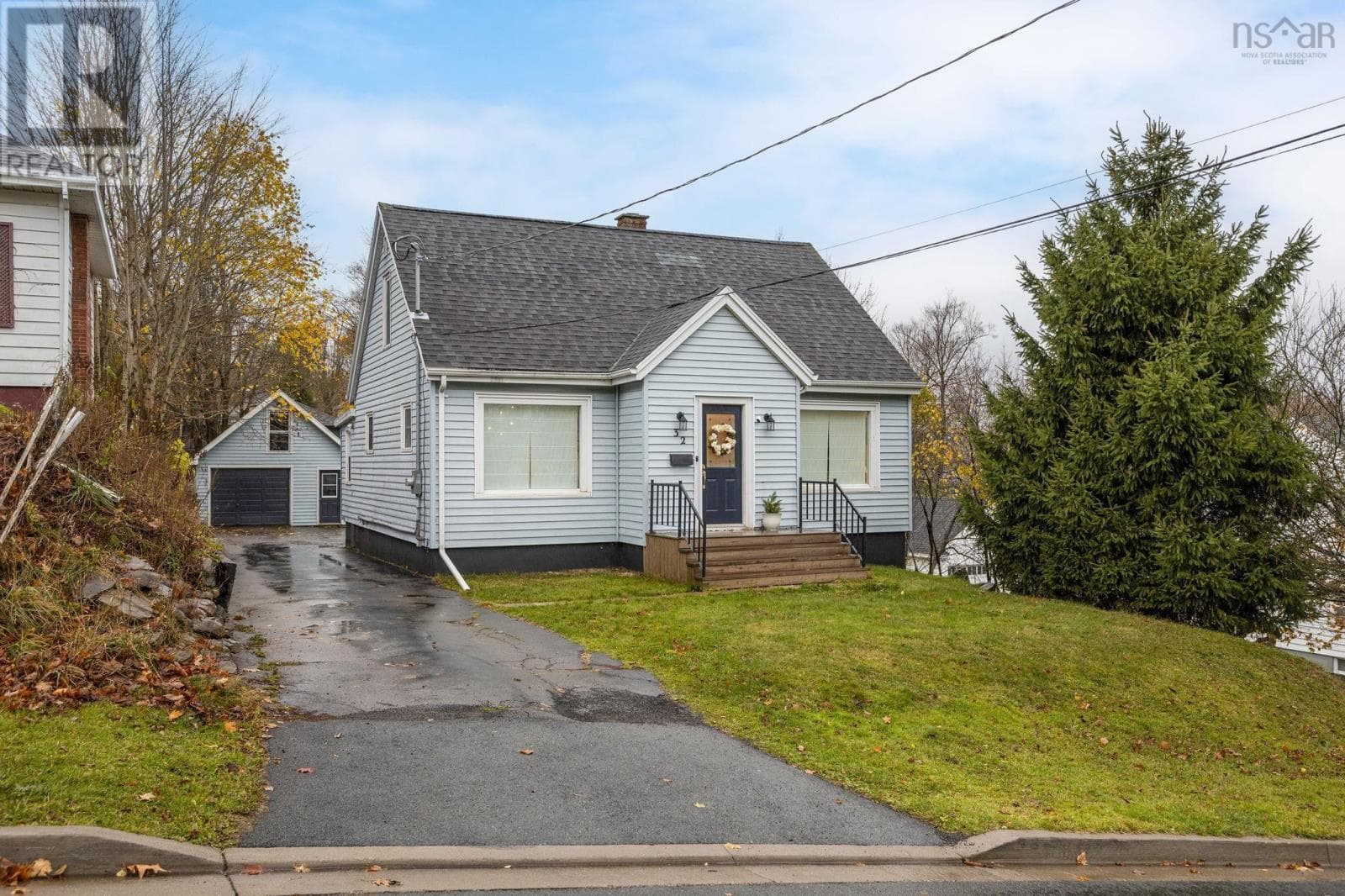 32 ARCHIBALD STREET — photo 2
