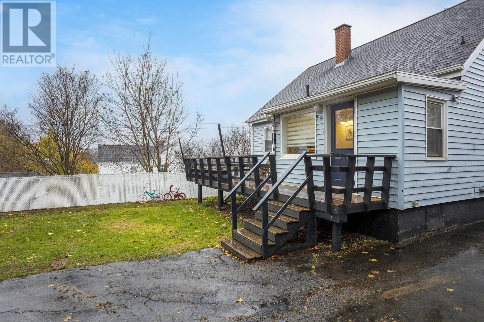 32 ARCHIBALD STREET — photo 3