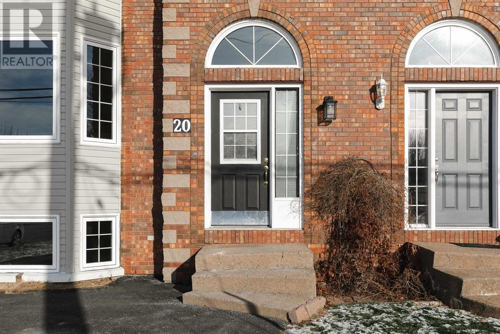 20 RUSSELL LAKE DRIVE — photo 3