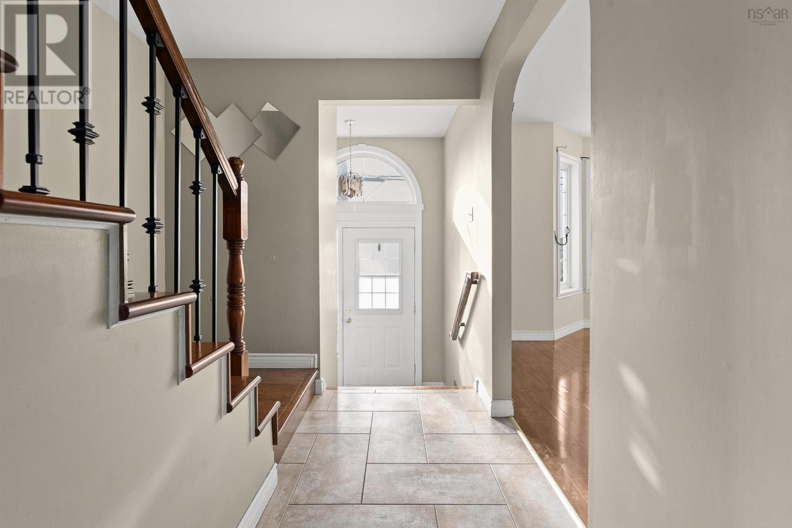 20 RUSSELL LAKE DRIVE — photo 4