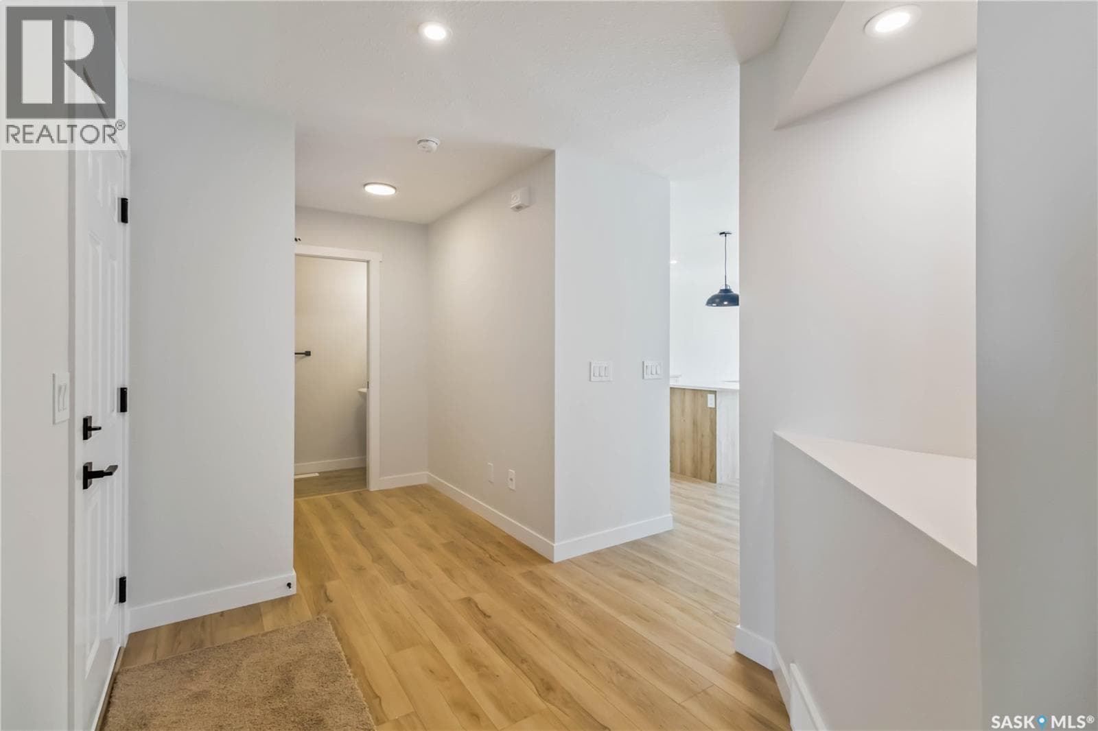 326 KATZ AVENUE — photo 4
