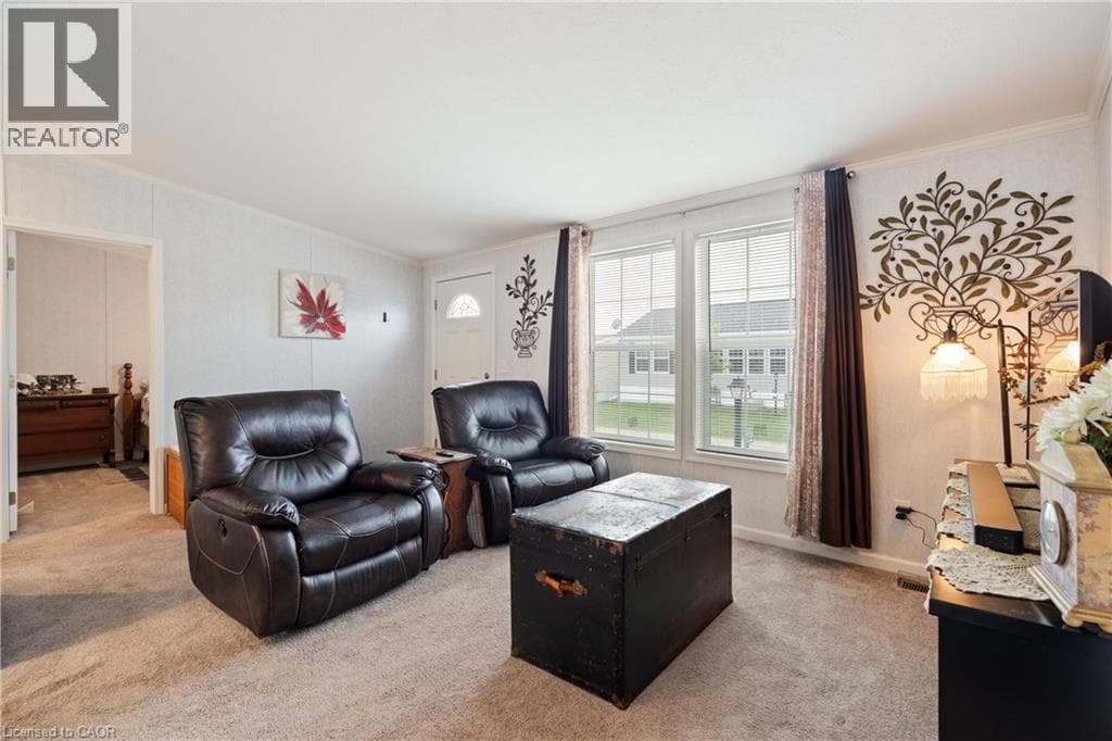 22 COPPER BEECH Drive — photo 2