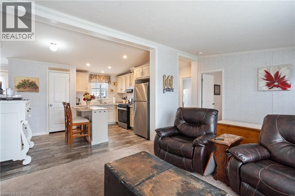 22 COPPER BEECH Drive — photo 4