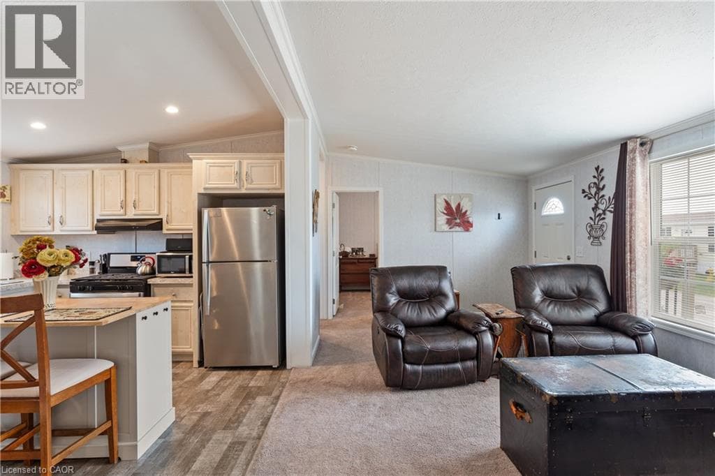 22 COPPER BEECH Drive — photo 5