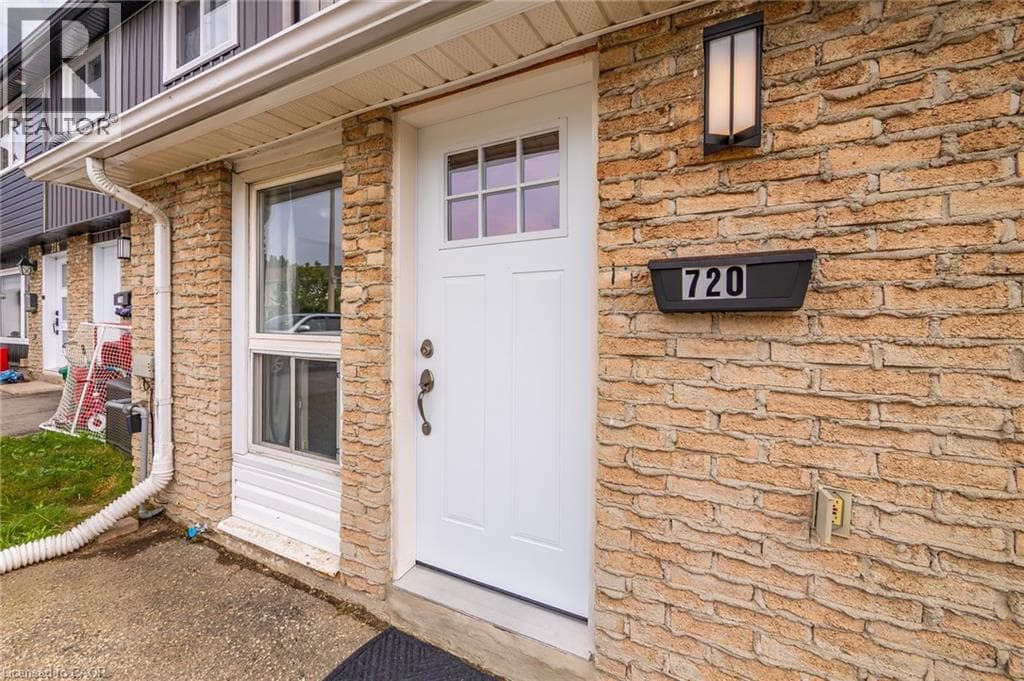 720 PARKVIEW CRESCENT — photo 5