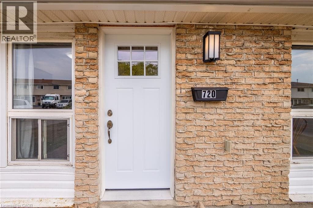 720 PARKVIEW CRESCENT — photo 4