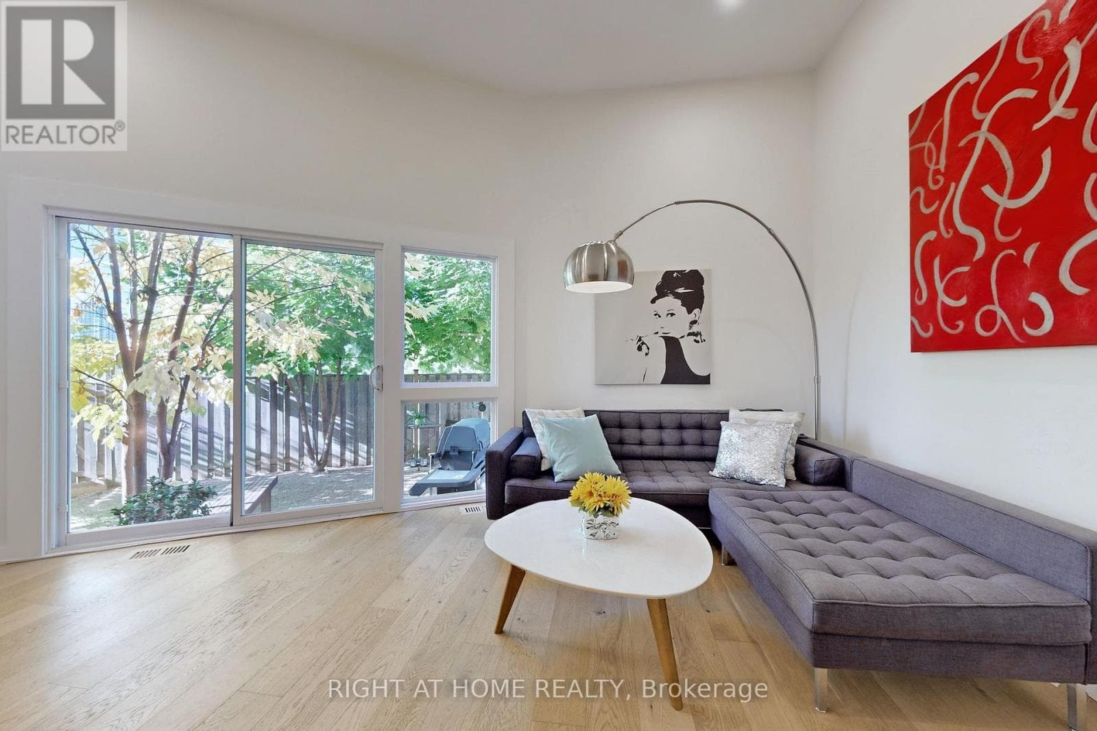 6 - 400 BLOOR STREET — photo 2