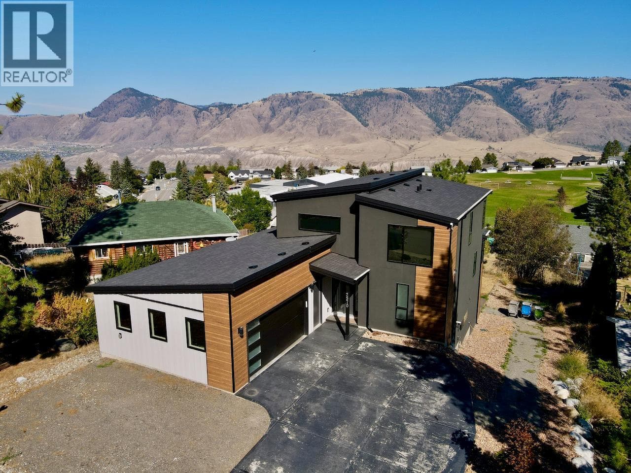 2570 SKEENA DRIVE, Interior REALTORS® — photo 2
