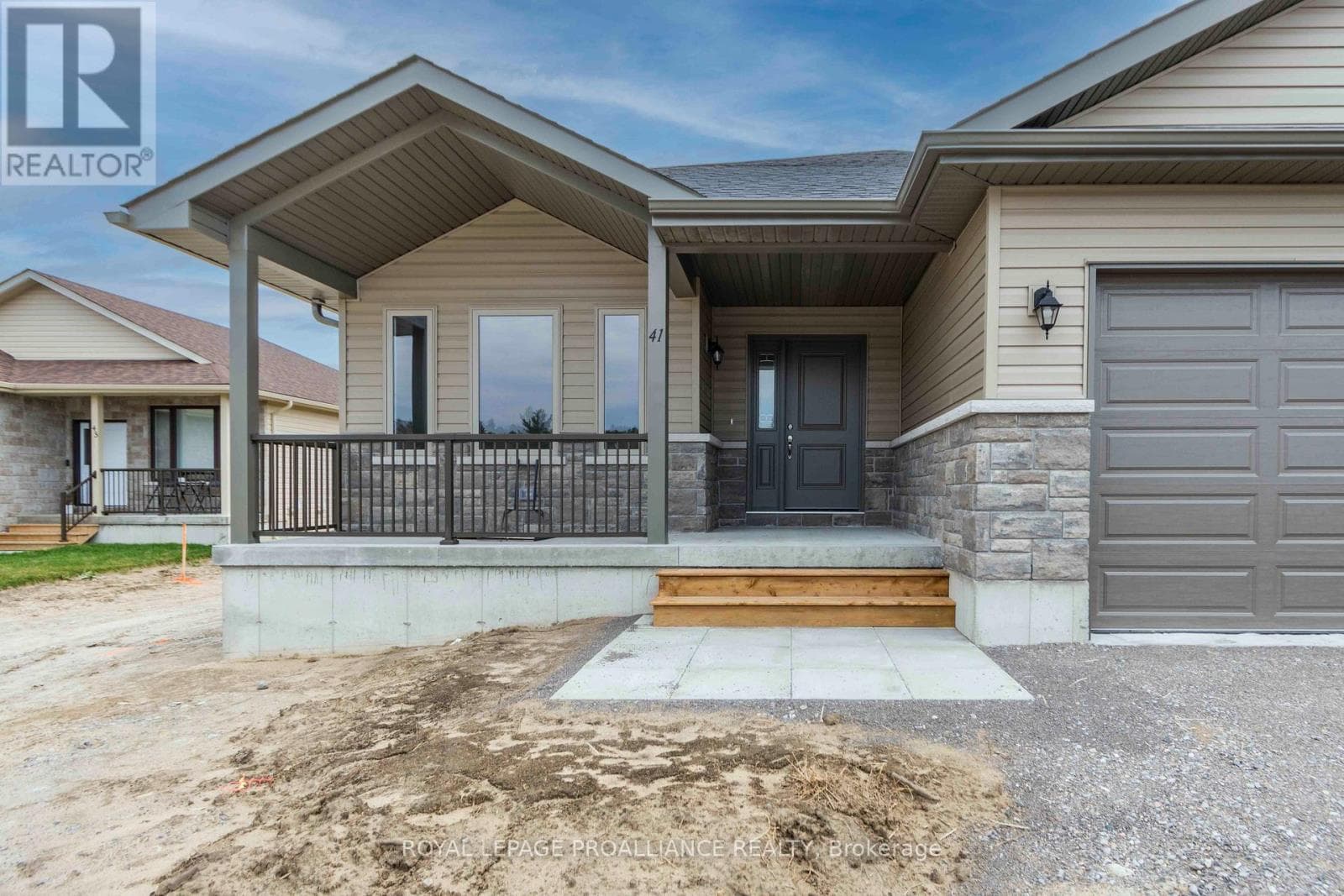 41 CLAYTON JOHN AVENUE, Central Lakes — photo 2