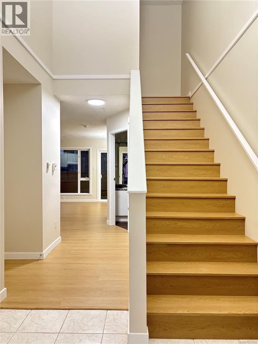 1646 CREEKSIDE DRIVE — photo 3
