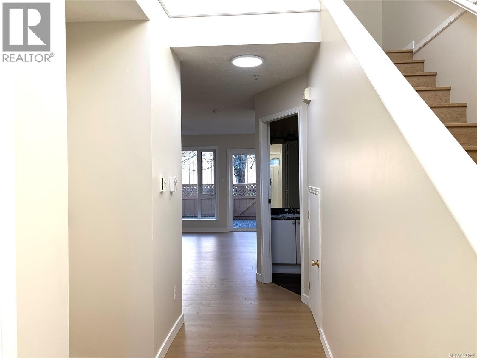 1646 CREEKSIDE DRIVE — photo 4