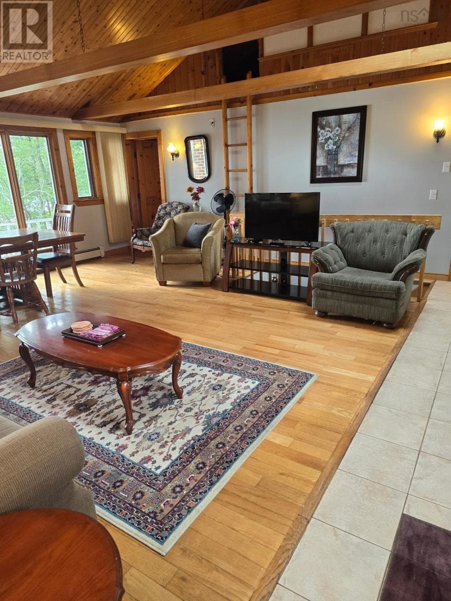 253 PERRY ROAD — photo 4