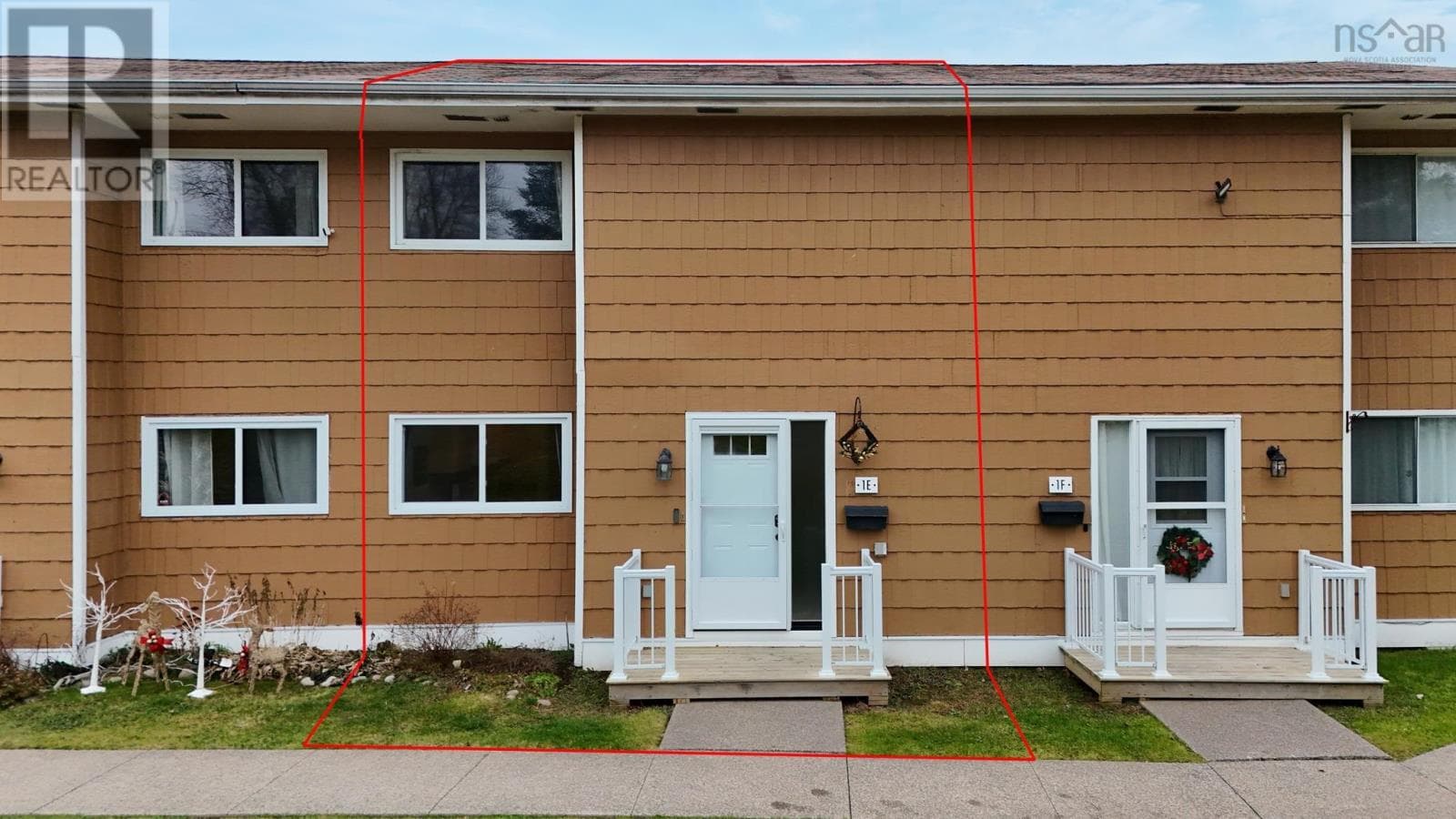 1E ARKLOW DRIVE — photo 2