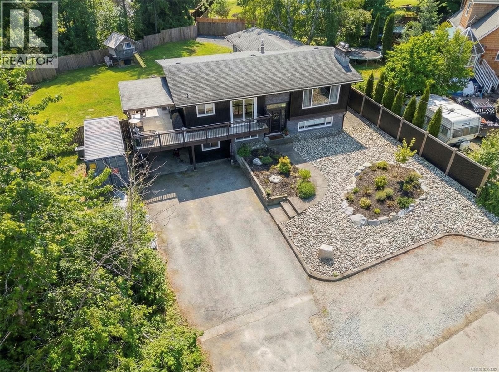 3422 Markham Pl, Vancouver Island — photo 2