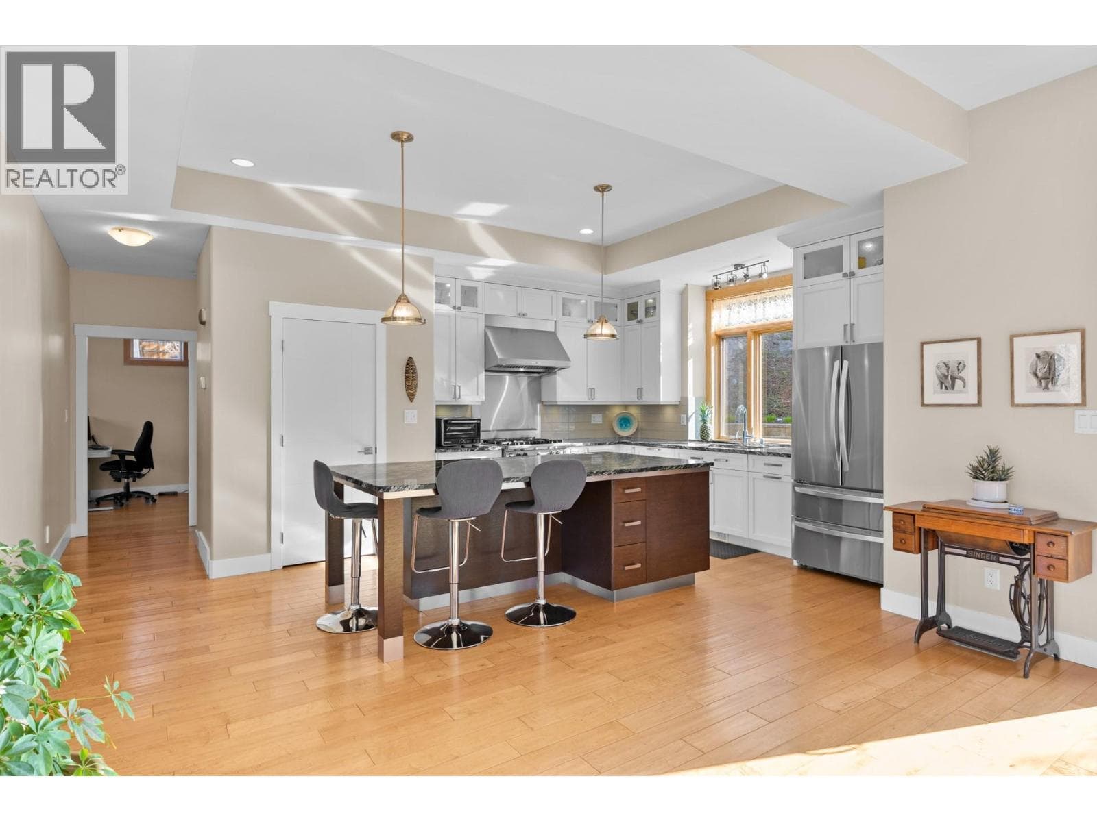 10989 MADDOCK AVENUE — photo 4