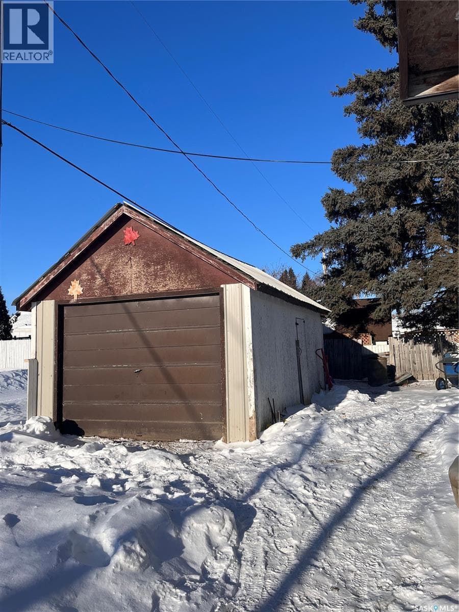 211 Eliza AVENUE — photo 5