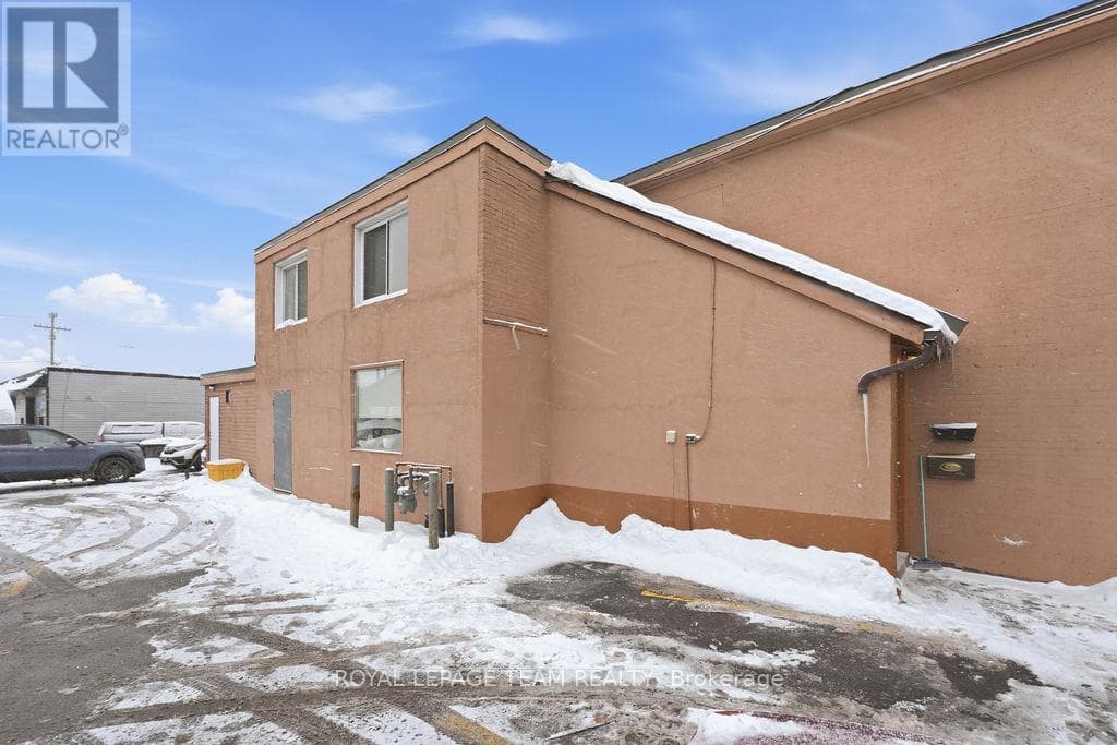 1 - 874 CLYDE AVENUE in LAURENTIAN