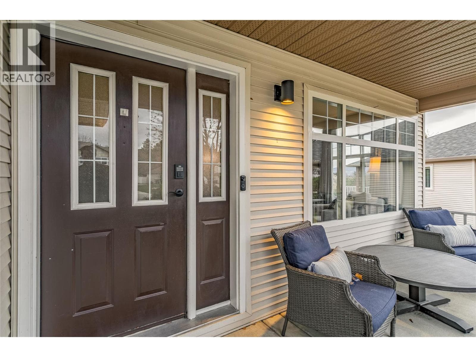 3819 GLEN CANYON DRIVE — photo 2