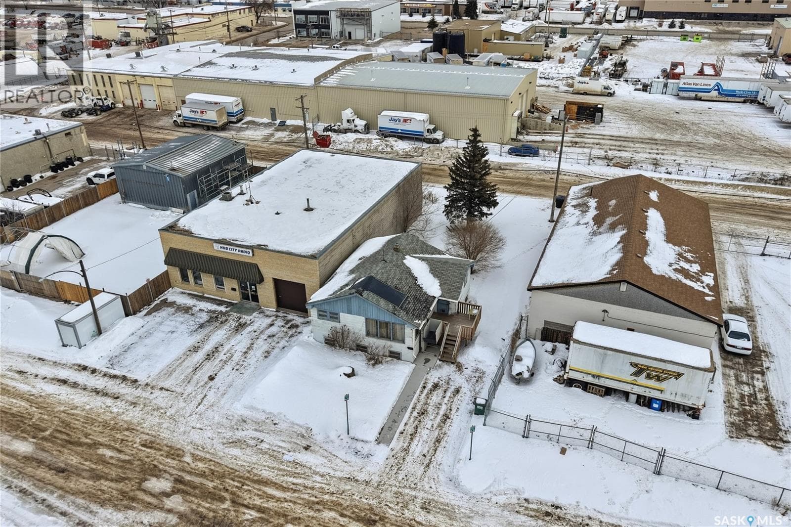 1710 SASKATCHEWAN AVENUE, Saskatchewan — photo 2