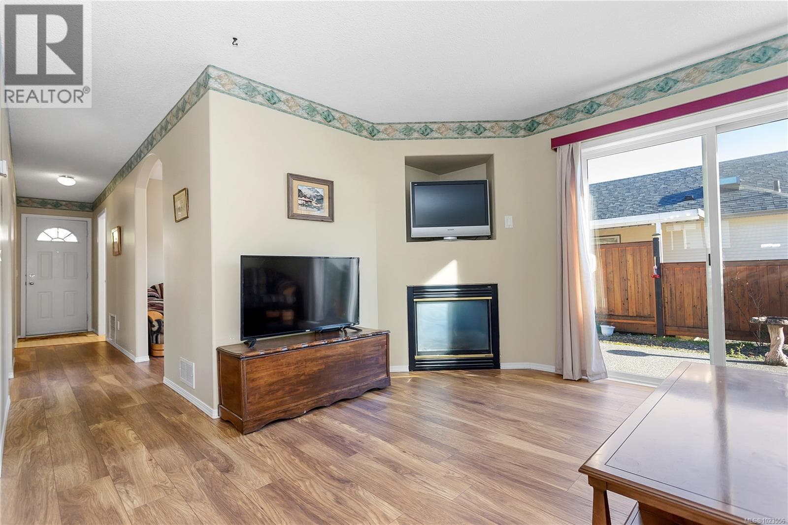 3951 Valewood Dr — photo 3