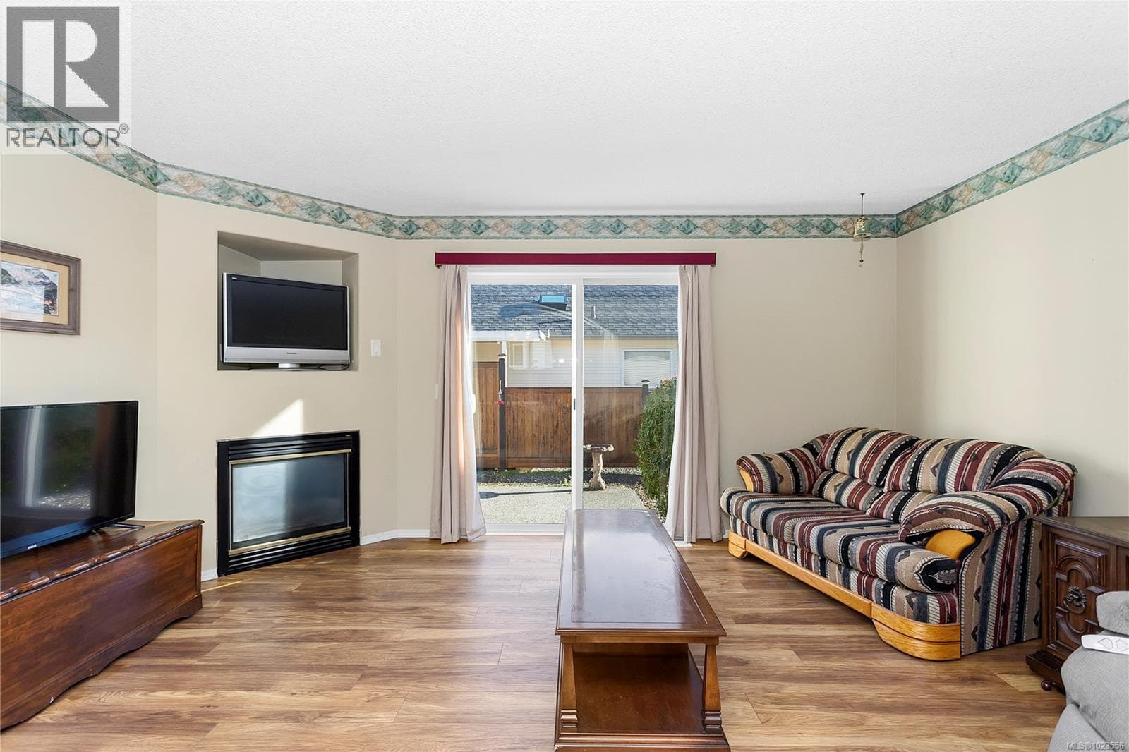 3951 Valewood Dr — photo 4