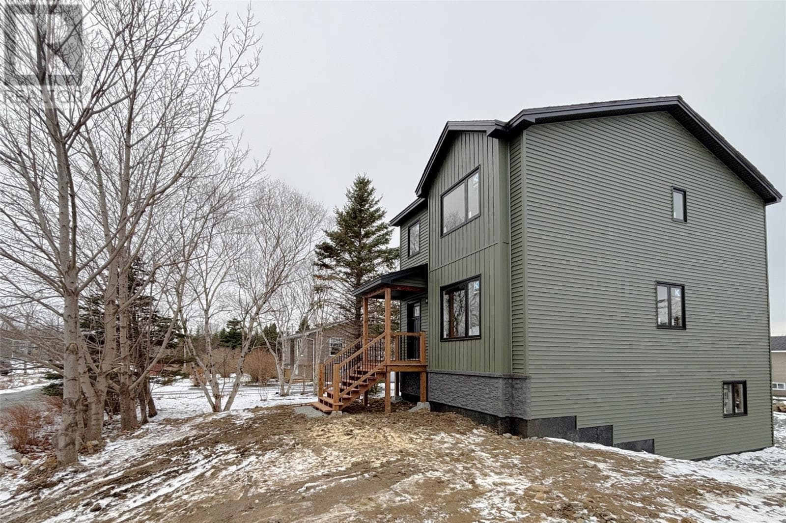12 Reginalds Place — photo 2