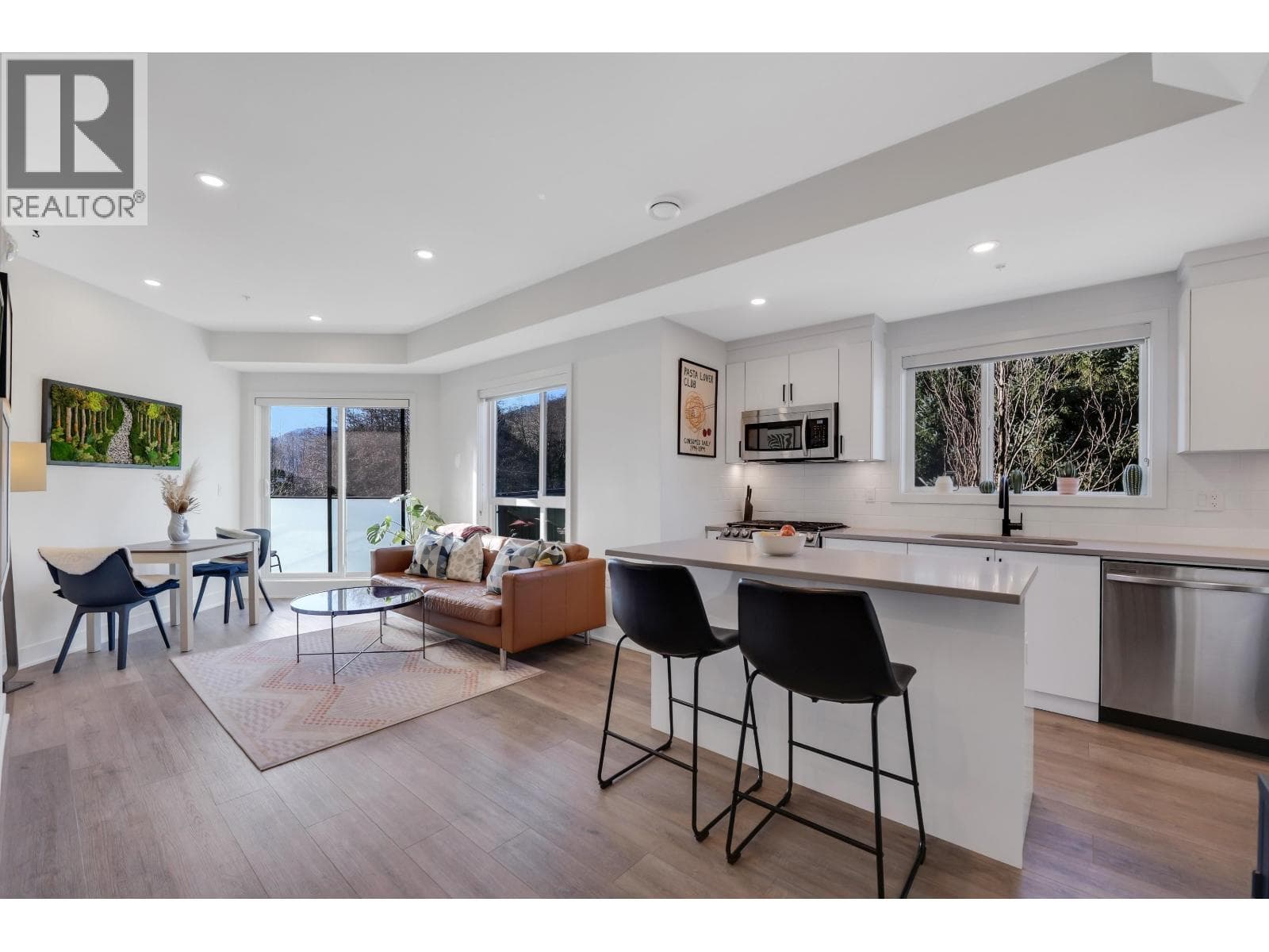 207 37808 THIRD AVENUE in 