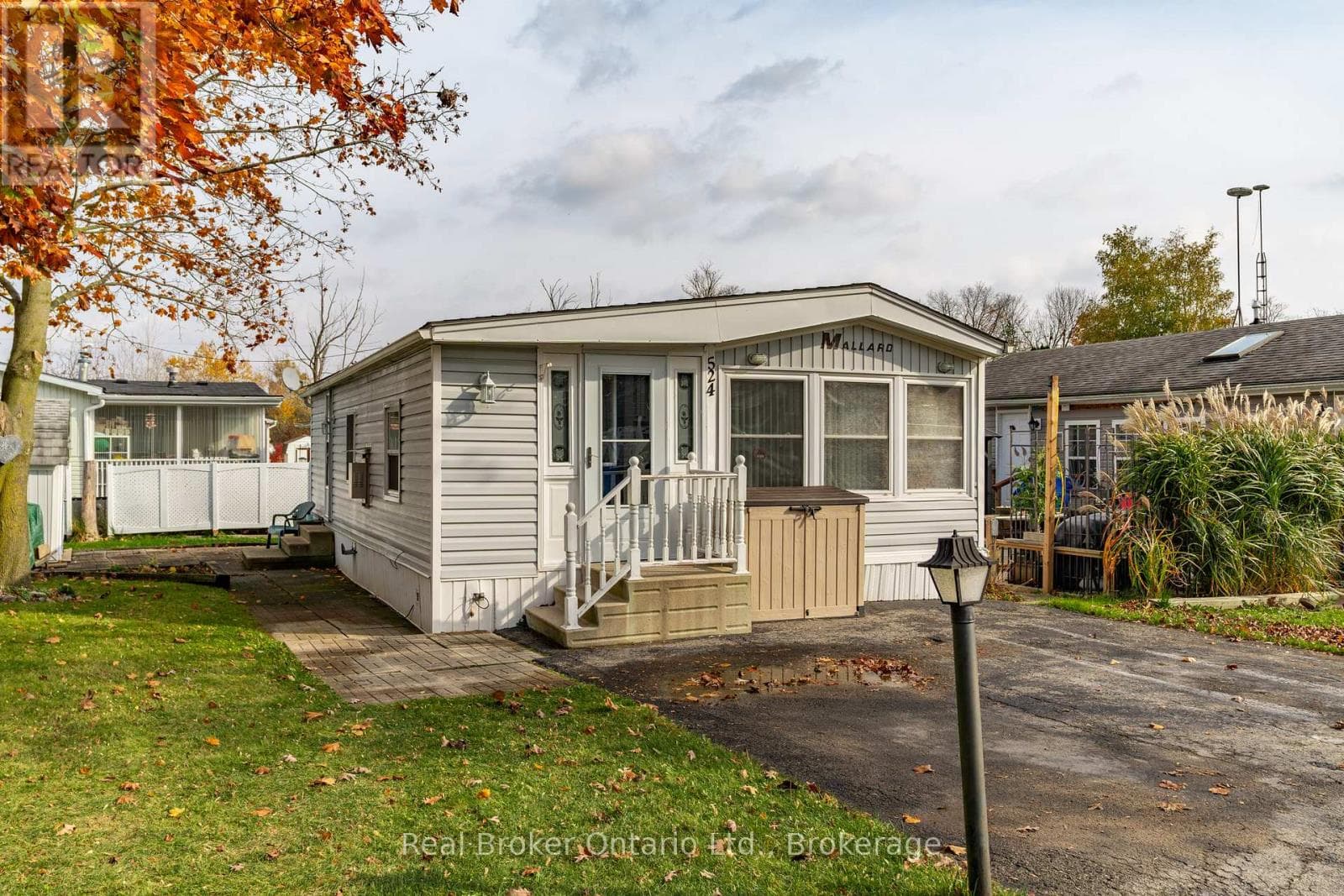 524 POPLAR PLACE — photo 2