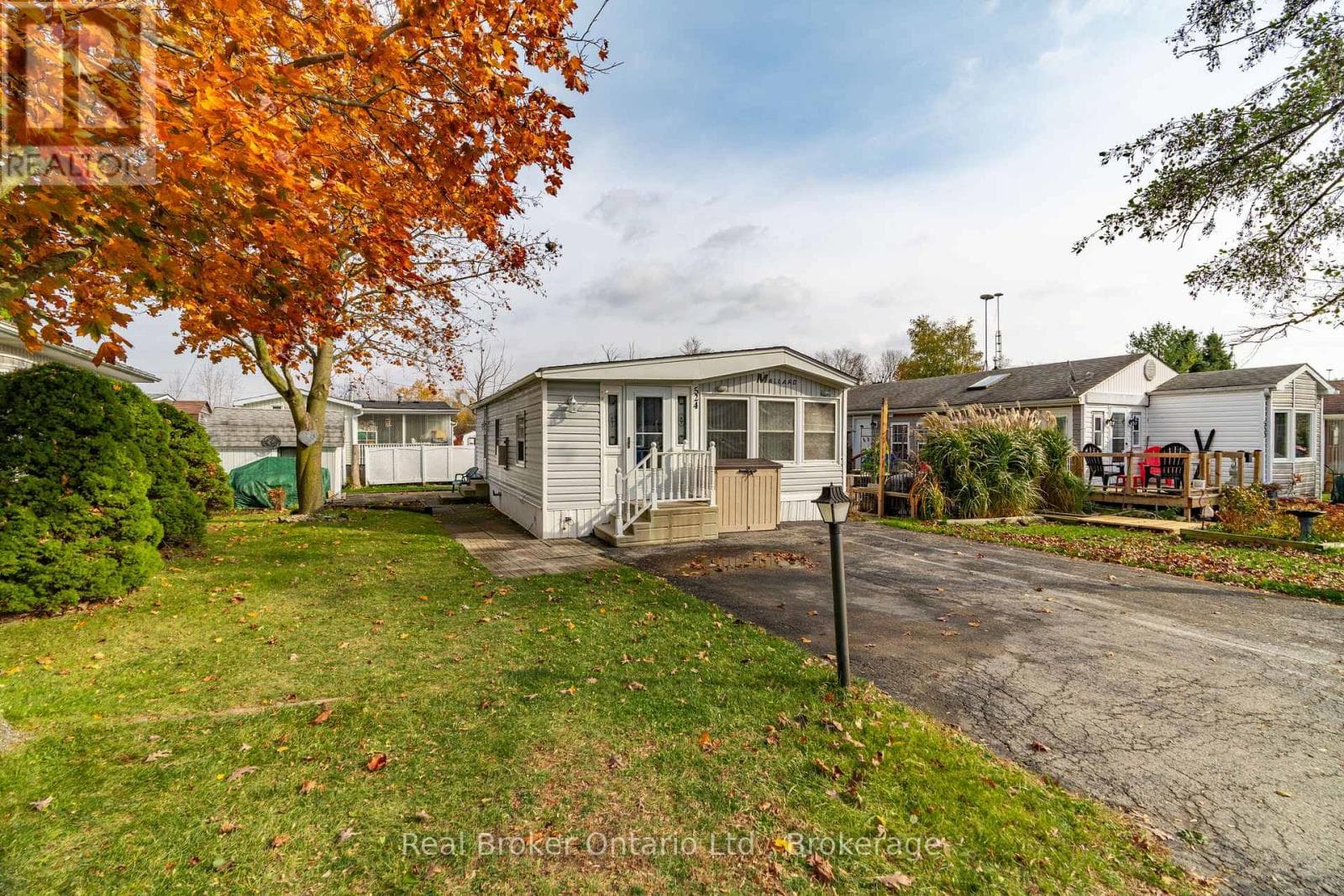 524 POPLAR PLACE — photo 3