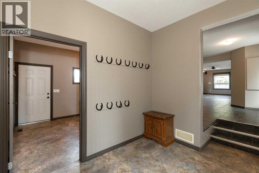 34156 RANGE ROAD 270 — photo 3
