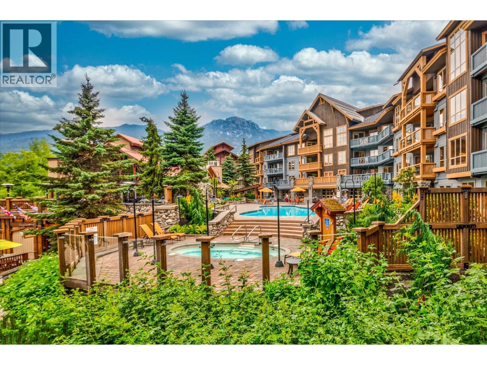 226A 2036 LONDON LANE in 