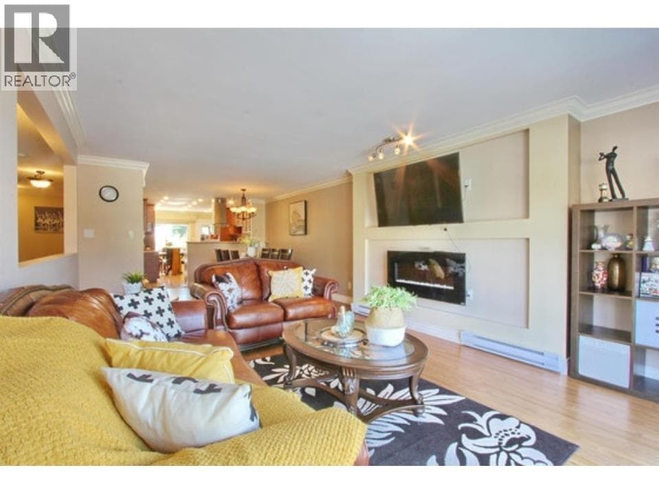 7222 PANDORA STREET — photo 5