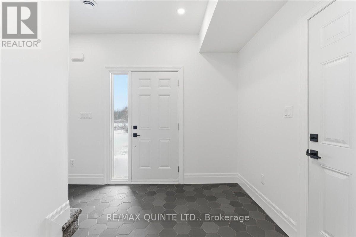 113 BUCHANAN STREET — photo 4