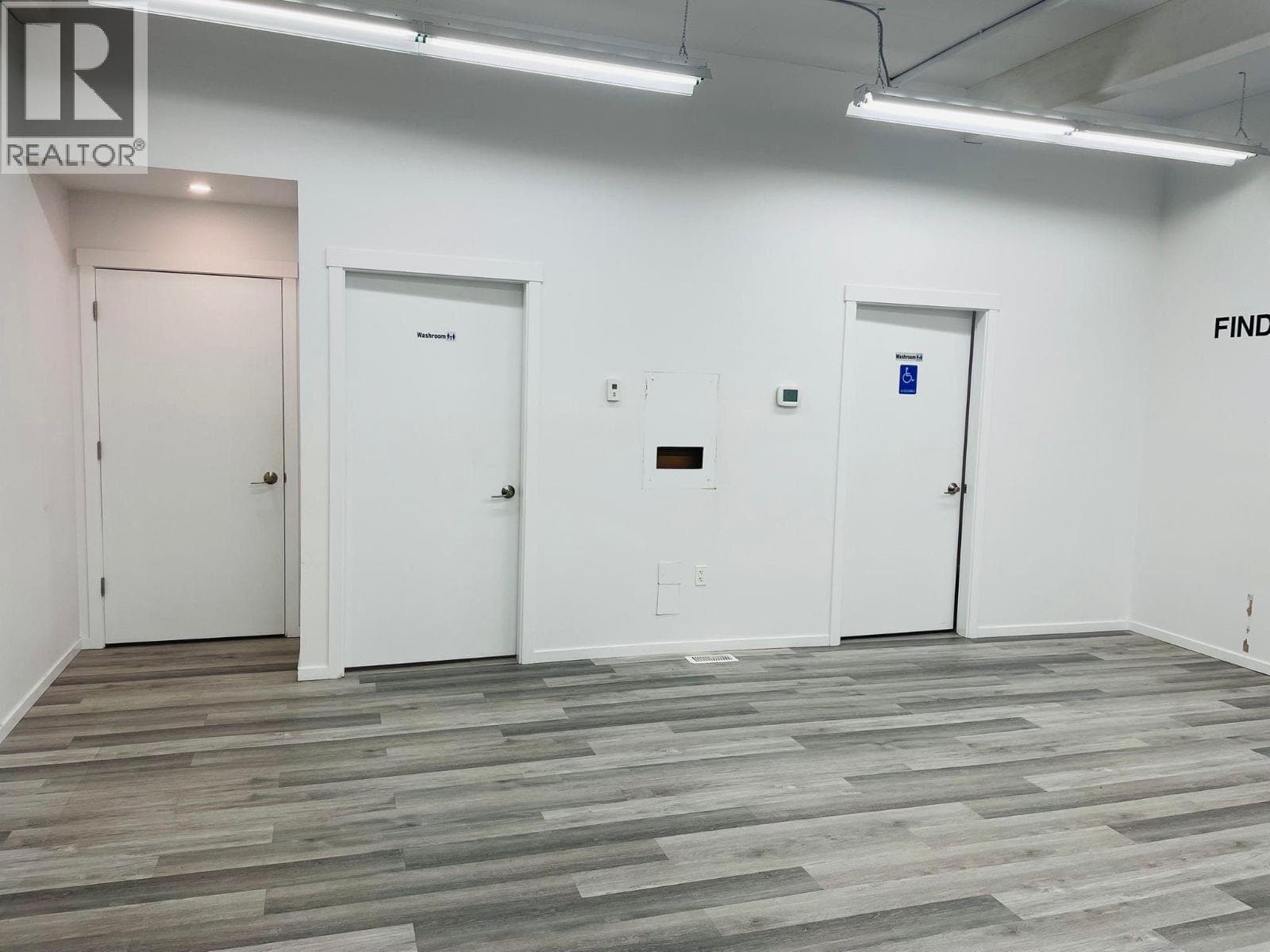 369 ST PAUL Street — photo 3