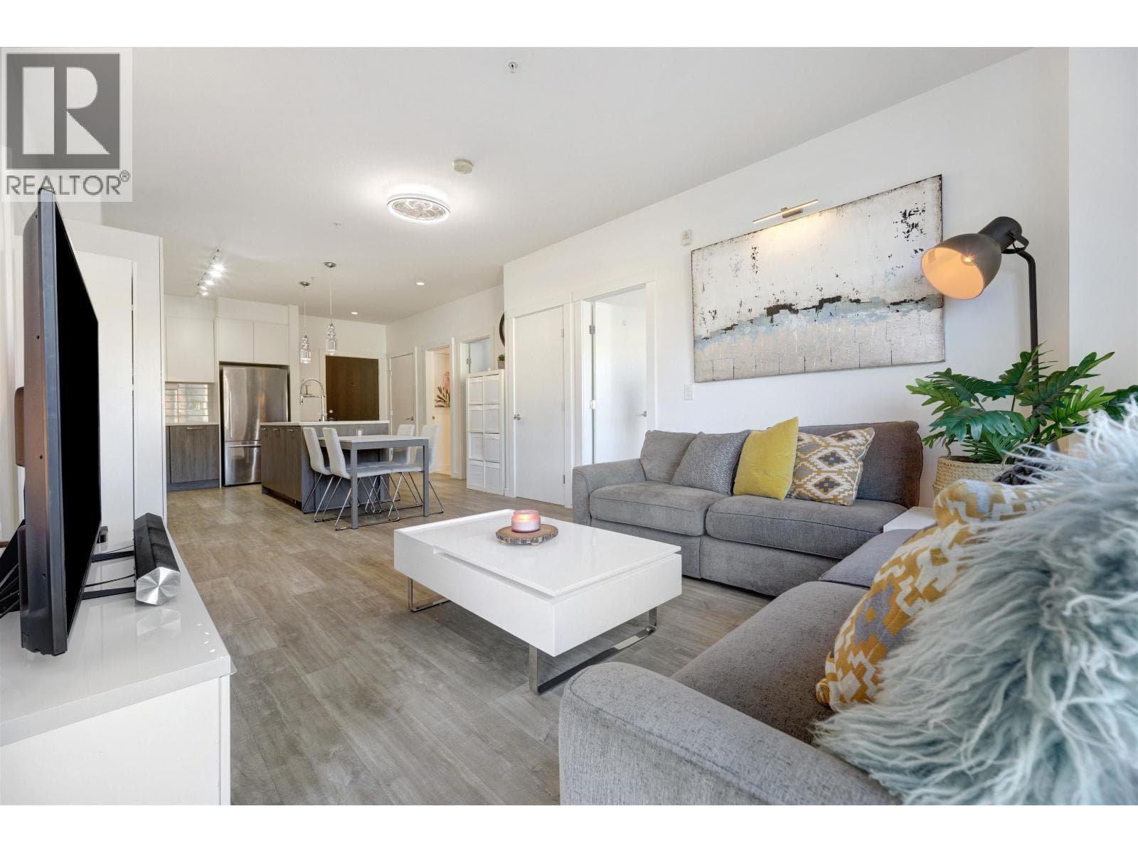 306 625 E 3RD STREET — photo 5