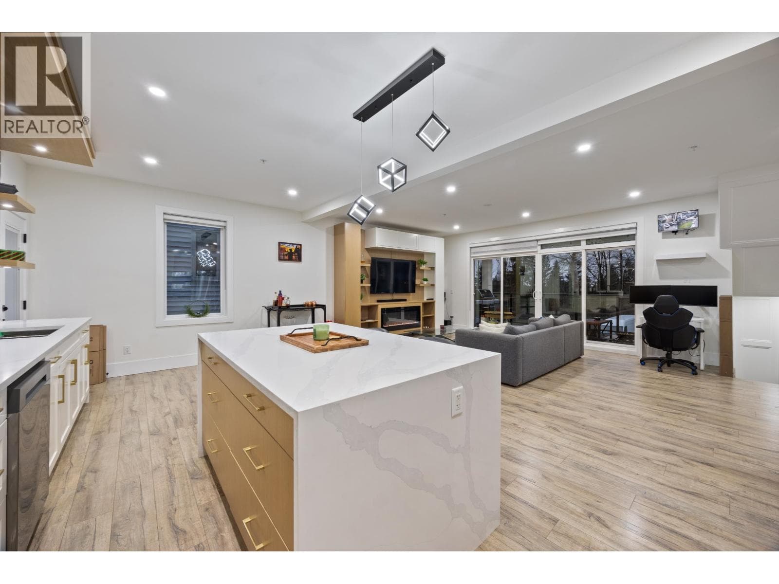 10500 MCVEETY STREET — photo 3