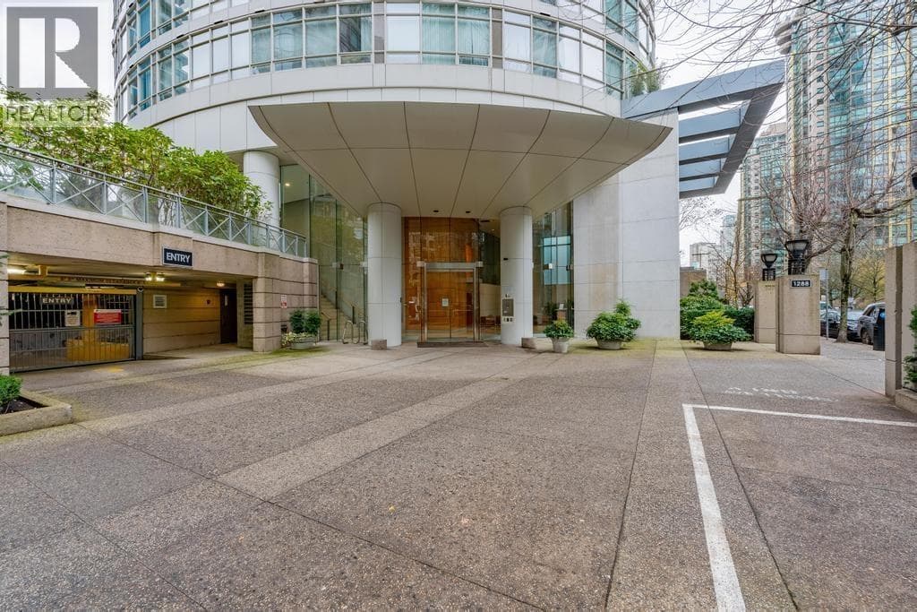 1288 ALBERNI STREET, Greater Vancouver — photo 2