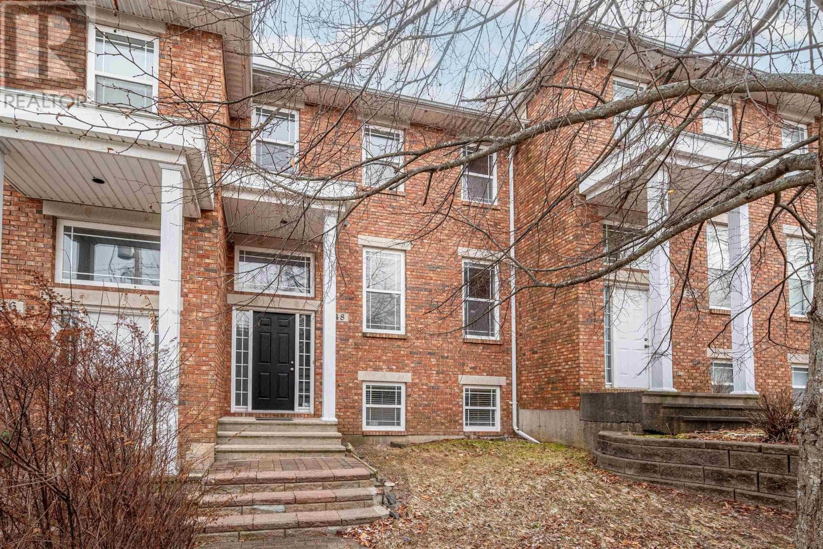 48 Southgate Drive — photo 2
