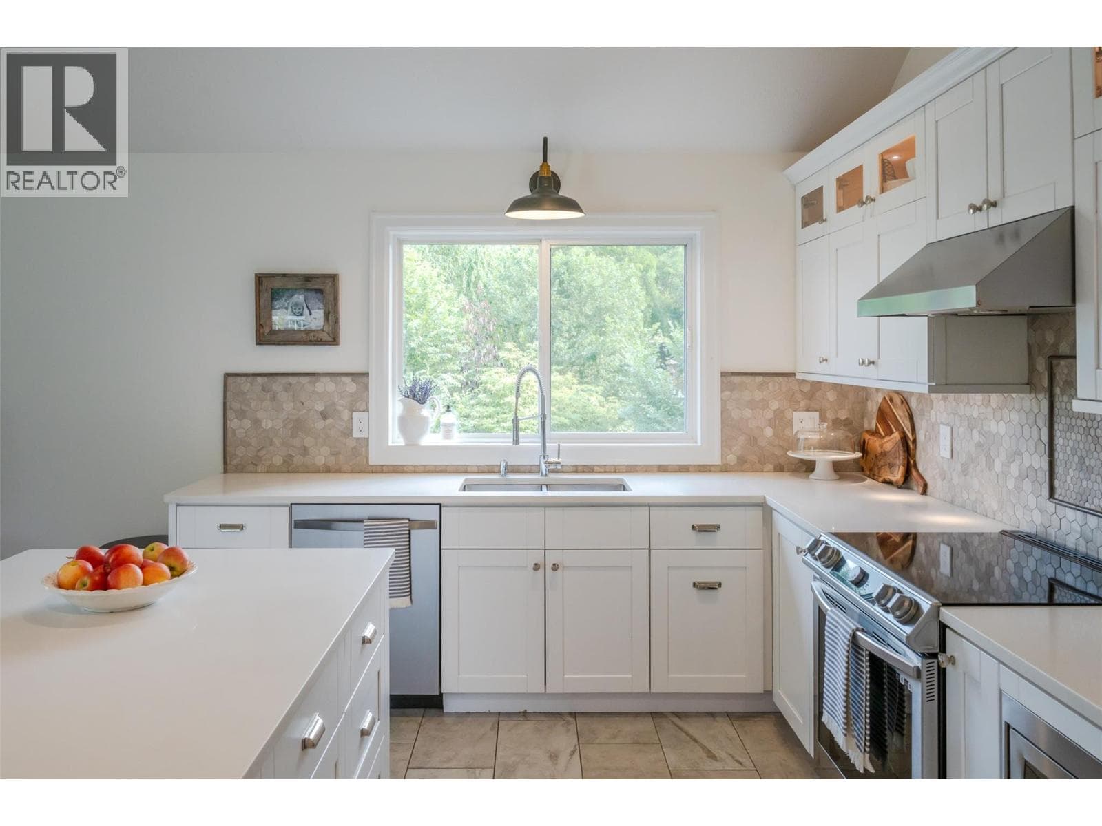 6107 Tavender Court — photo 4