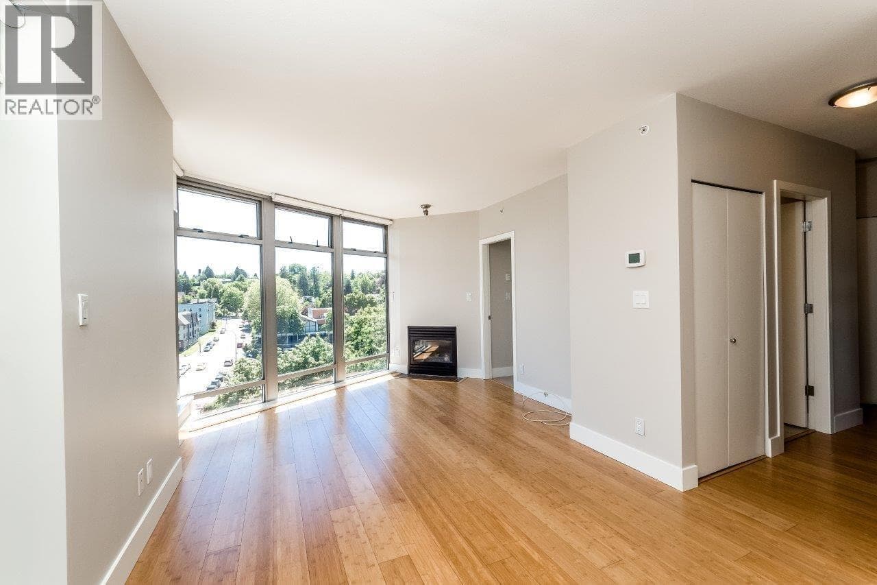 801 2965 FIR STREET in Fairview