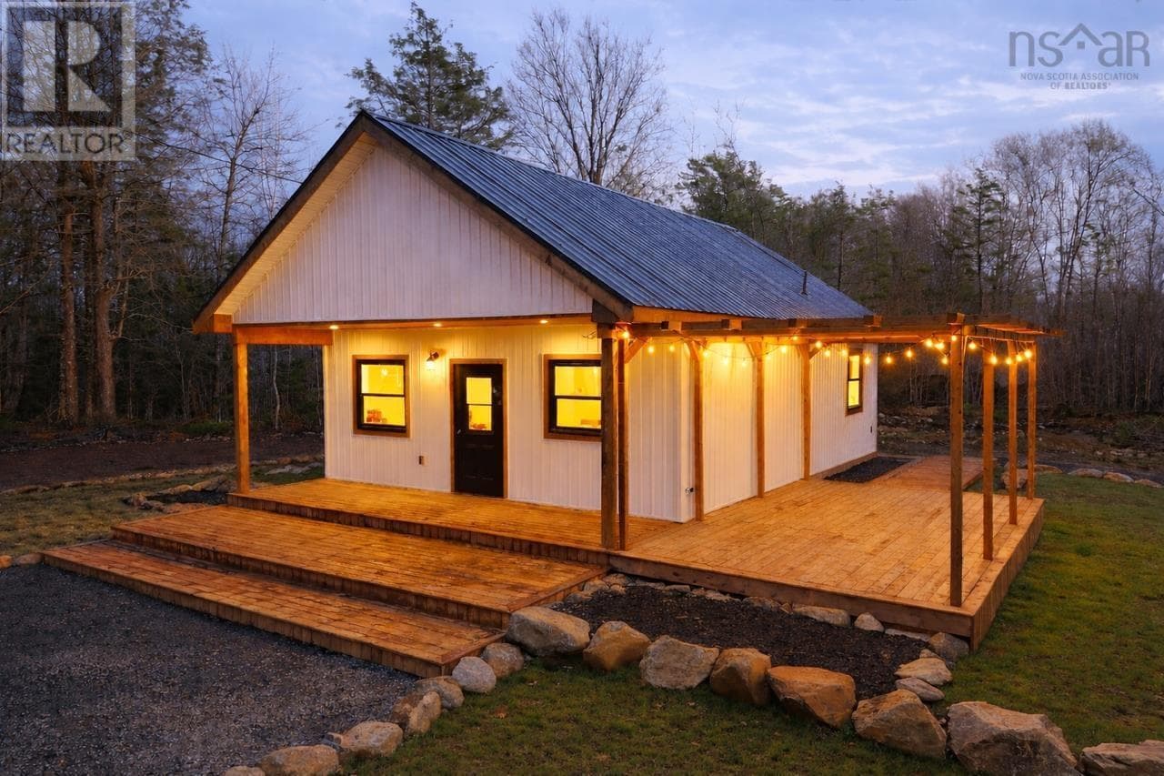 114 TIMBERLAND Road in 