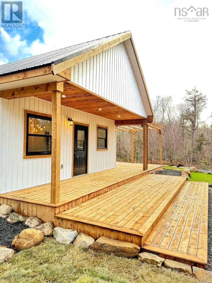 114 TIMBERLAND Road — photo 4