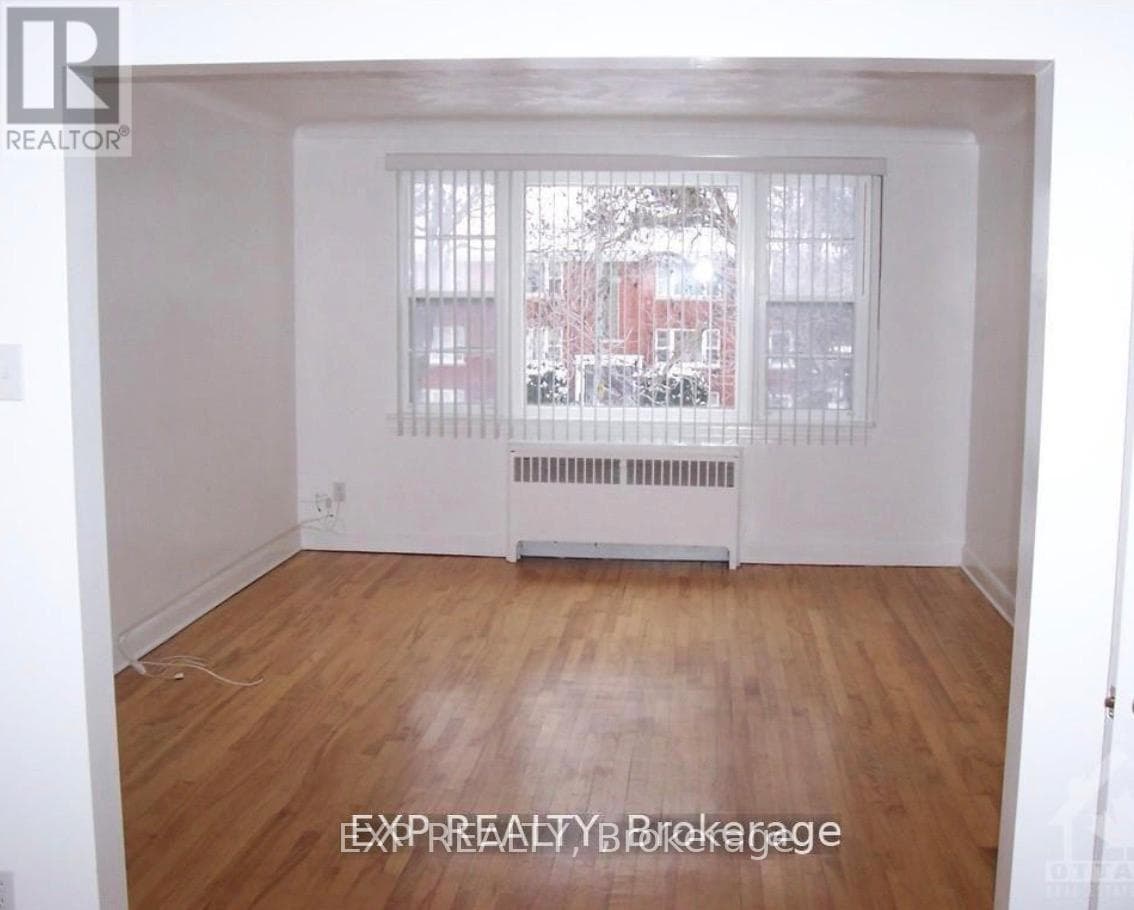879 KIRKWOOD AVENUE, Ottawa — photo 2